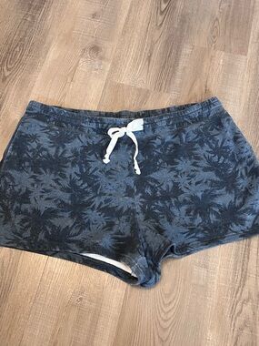 American Eagle Tropical Drawstring Shorts